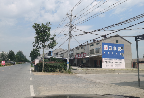  普格如何能保证墙体广告的醒目性？